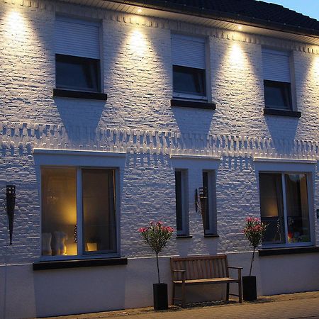 B&B Montenakerhof Riemst Exterior photo